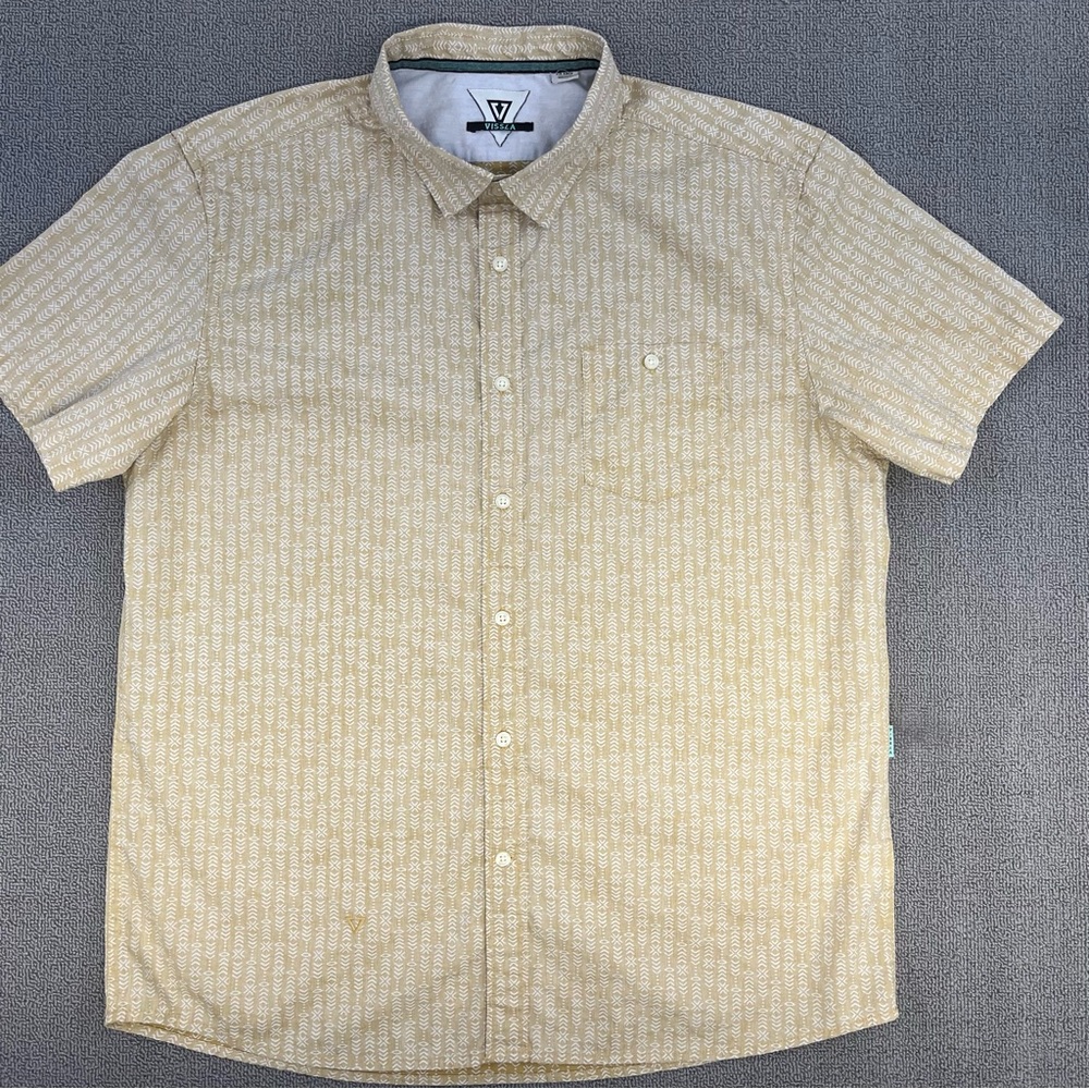 Vissla Shirt Adult 2XL Tan Button Up All Over Print Short Sleeve Preppy Men